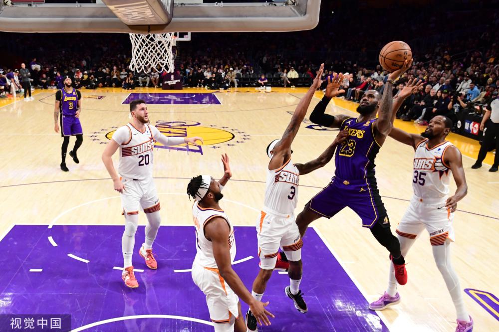 高高举起的 高高举起的