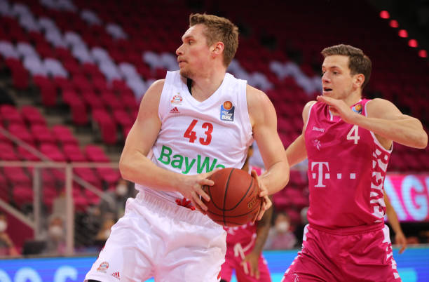 表现不仅关 表现不仅关